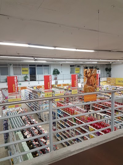 Photos of &Eacute;xito Plaza Bol&iacute;var