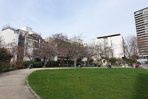 Photo n°22 de Square des Saint-Simoniens à Paris (Parc citadin)