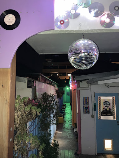 Benjys Karaoke Bar - Thumbnail