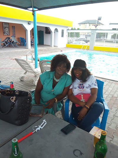 Photos of Heartland Hotel