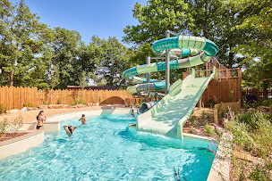 Photo n°36 de Flower Camping du Lac de la Chausselière | Camping près Puy du Fou à Montaigu-Vendée (Terrain pour camping-cars)