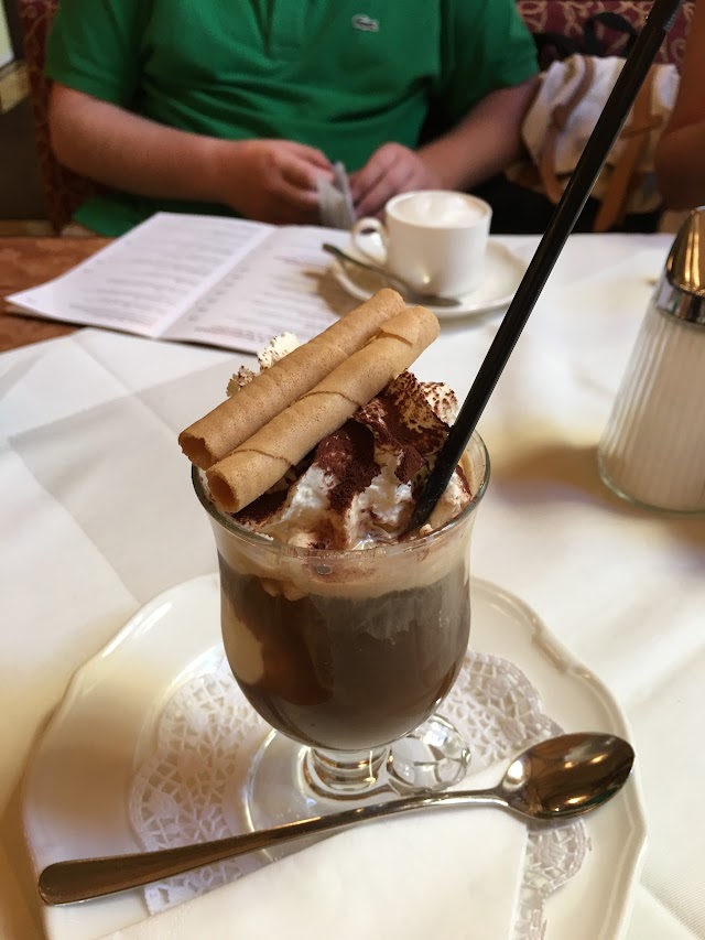 Cafe Central