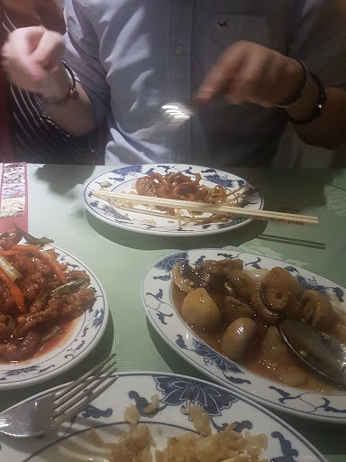 Hon's Chinese Restaurant - Thumbnail