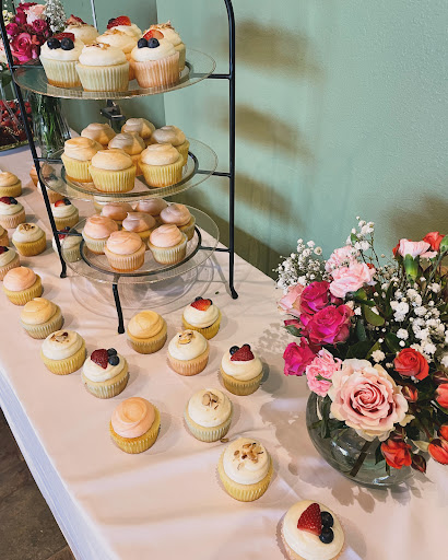 Champagne Cakery - Thumbnail
