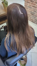 Photo n°8 de La Coloristerie à Vaison-la-Romaine (Salon de coiffure)