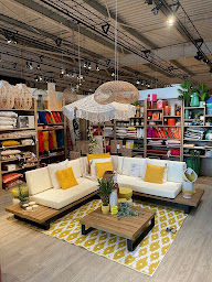 Photo n°4 de Maisons du Monde à Bergerac (Magasin de canapés)