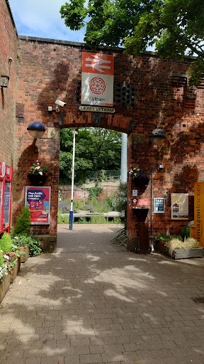 Lytham - Visual