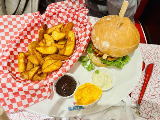 Photo 8 - Holly's Diner