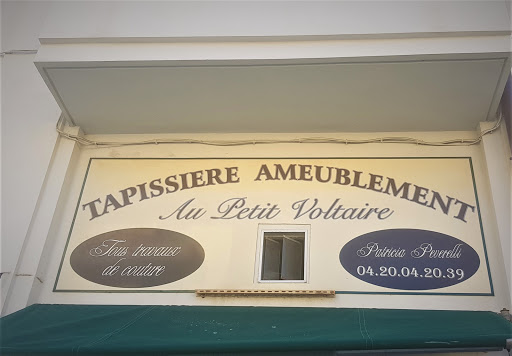 Au Petit Voltaire - France