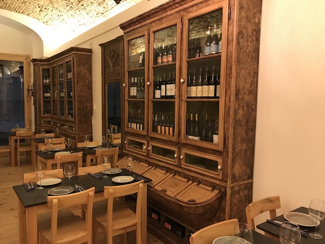 Antiga Wine Bar