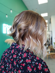 Photo n°18 de Maison Bis - Coiffure & Beauté à Nantes (Salon de coiffure)