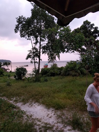 Photos of Mad Monkey Island Resort