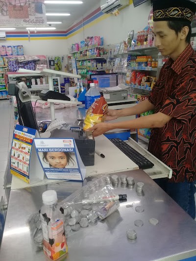 Photos of Indomaret Tenggeles