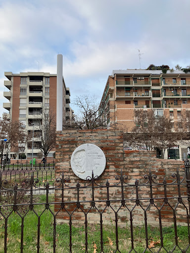 Monumento a Ciro Menotti e Vincenzo Borelli
