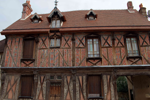 Maison de l'Archevêché de Saint-Julien-du-Sault - Thumbnail