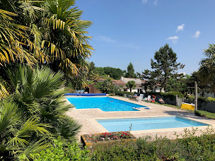 Photo n°42 de Gîtes Chez Belliveau à Meursac (Piscine)