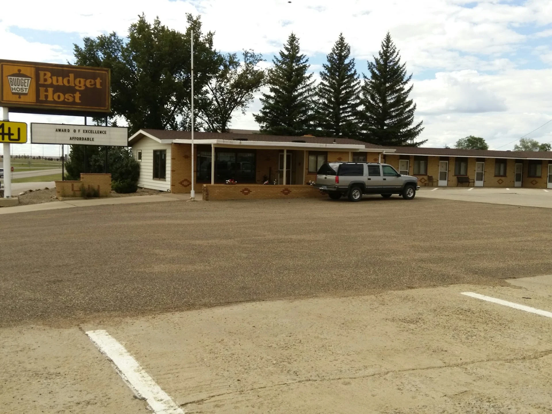 Budget Host 4U Motel