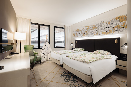 Hilton Amsterdam Airport Schiphol by null