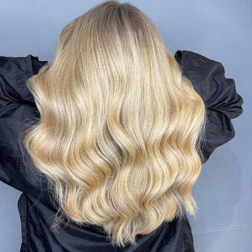 Ellie & Montanna Mobile Hair - Thumbnail