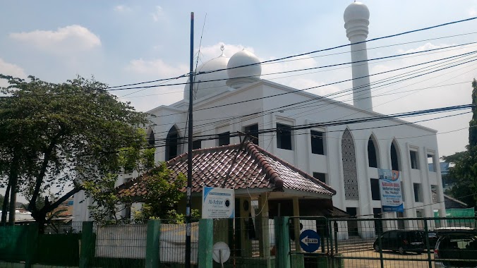 Sekolah Dasar Islam Al-Azhar Bumi Serpong Damai, Author: Muhtarom Syauqie