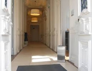 Photo n°3 de Dr Guillaume Doucède à Nice (Gynécologue)