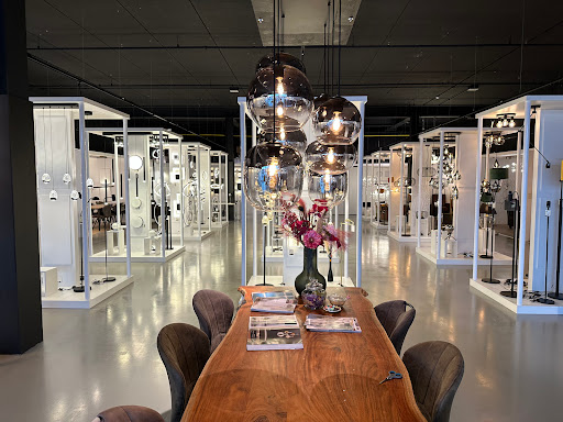 LightsOnly: Uw nieuwe Lampenpaleis - Showroom en Online webshop voor verlichting en lichtadvies Gallery - Netherlands