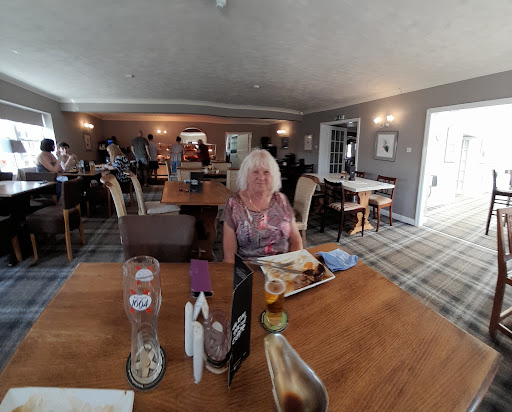 The Rose & Crown, Nawton Gallery - United Kingdom