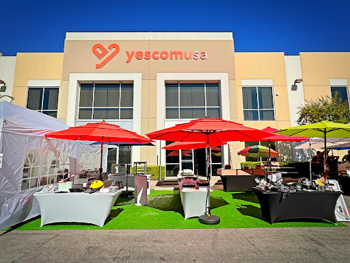 Yescom USA Inc. Logo