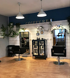 Photo n°10 de Le salon d'elise à Les Roches-de-Condrieu (Salon de coiffure)