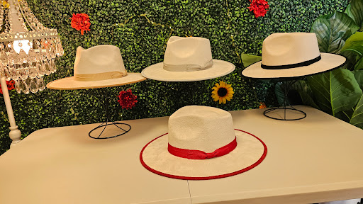 Do2Much Boutique - Visual