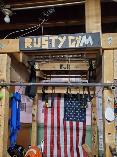 Rusty Gym - Visual