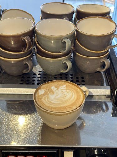 Home Coffee & Studio - Coffee shop
