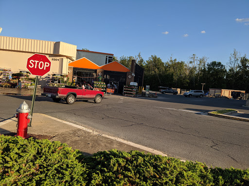 Stryker Square - Visual