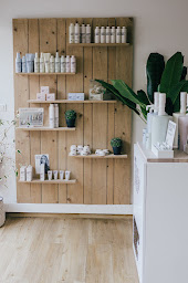 Photo n°33 de LE 105 HAIRDRESSER / Wellness Hair à Dommartin (Salon de coiffure)