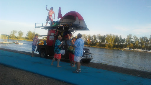 Catfish Bay Greatest Show On H2O! - Thumbnail