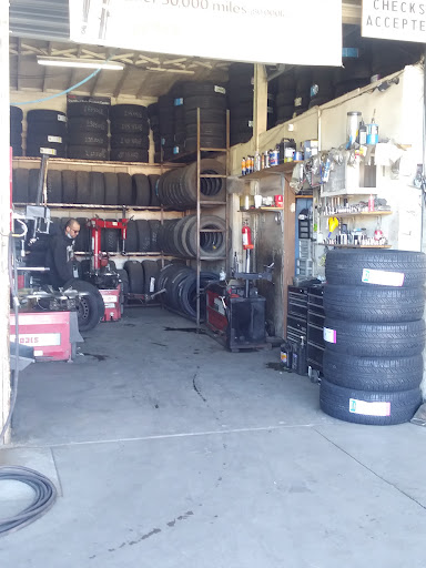 Quartz Hill Tires & Brakes - Thumbnail