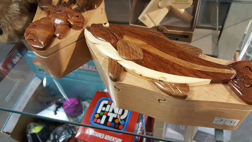 Authentique Gift Shop - Thumbnail