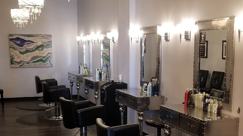 La Pomponnee Beauty Artisans Salon And Spa interior view