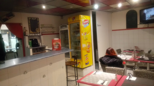 Photo 3 - Queen Pizza