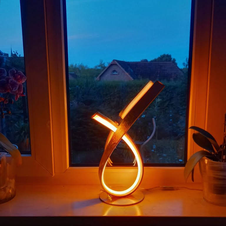 Elbfolien UG (haftungsbeschränkt) LED Warmlichtfolien - Selbstklebefolien -  Wandtattoos & Boots Zierstreifen & Selbstklebefolien aus Hamburg