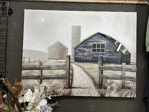 Barn Swallow Gift Shop - Thumbnail