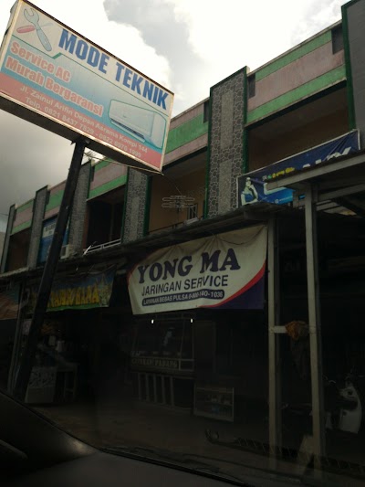 Electronics Store