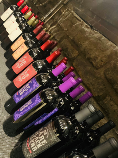 Corks & Pints - Visual