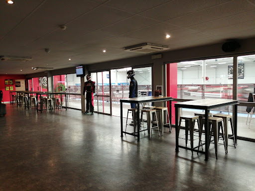 K1 Speed ​​- Indoor Go Karts Lyon, Salle d'événements d'entreprise, Anniversaires - Thumbnail