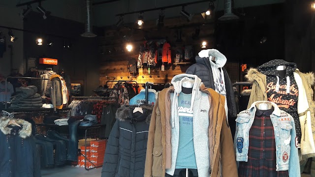 Centre commercial Carrefour Lescar