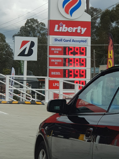 fuel and food station - Thumbnail