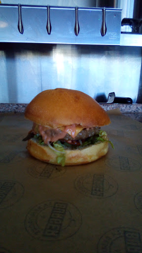 Photo 1 - LA REMORQUE A BURGER LC