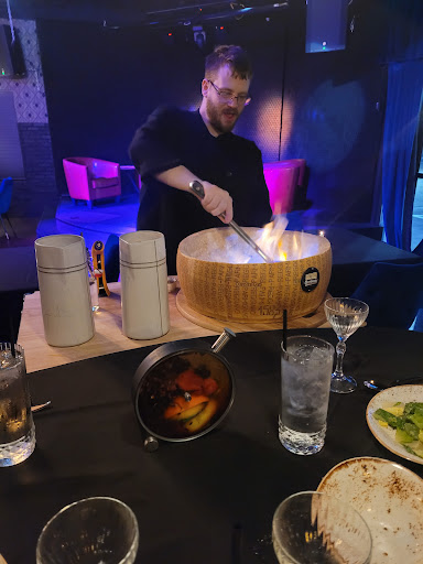 iolite lounge - Visual