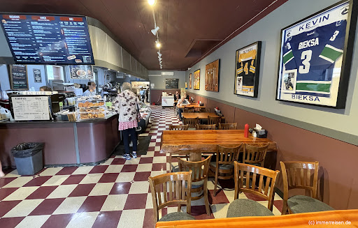 Hoss & Jill's Bistro Gallery - Canada