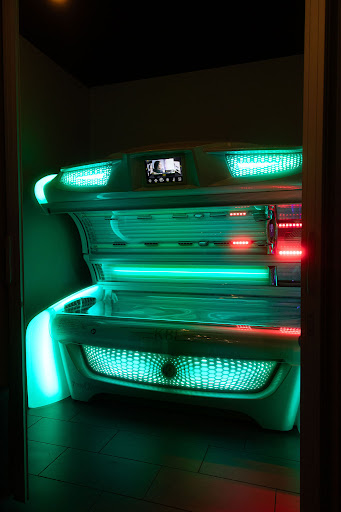 Celebrity Tan + Wellness